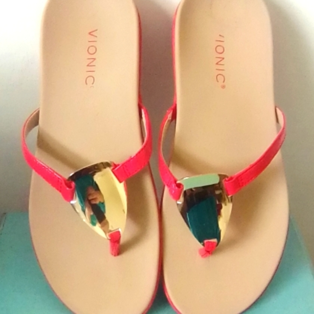 Vionic Mirage Raysa sandals in marigold